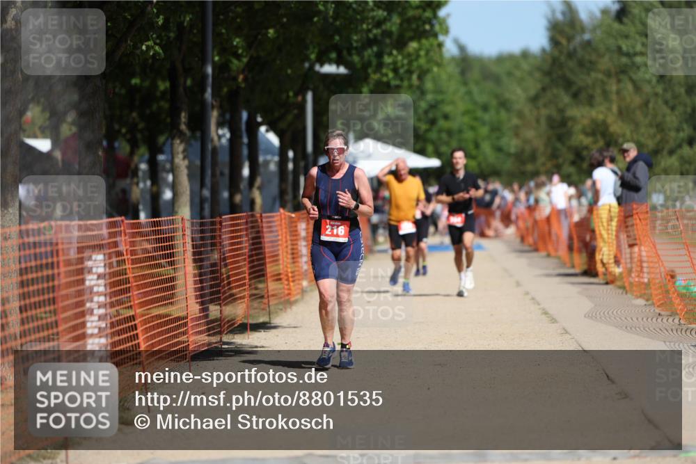 07.09.2025 - 19. Norderstedt Triathlon Michael Strokosch http://msf.ph/oto/8801535 07.09.2025 12:32:10 Laufen 164, 201, 216, 741 meine-sportfotos.de