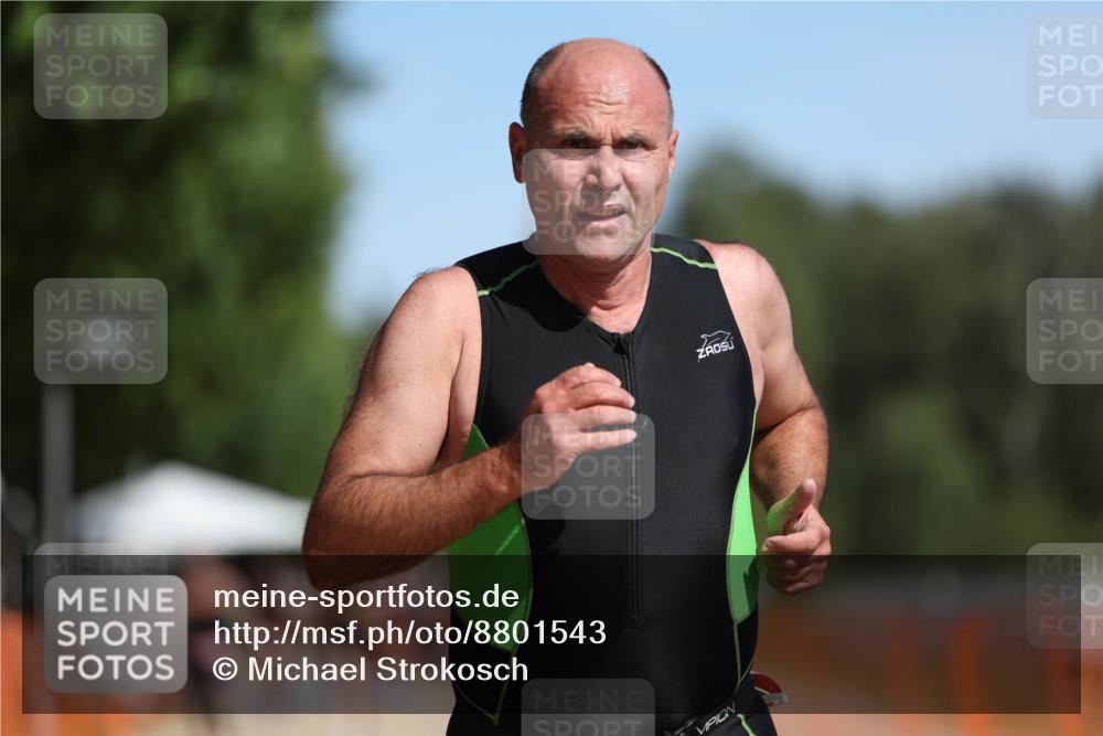 07.09.2025 - 19. Norderstedt Triathlon Michael Strokosch http://msf.ph/oto/8801543 07.09.2025 12:02:23 Laufen 1217 meine-sportfotos.de