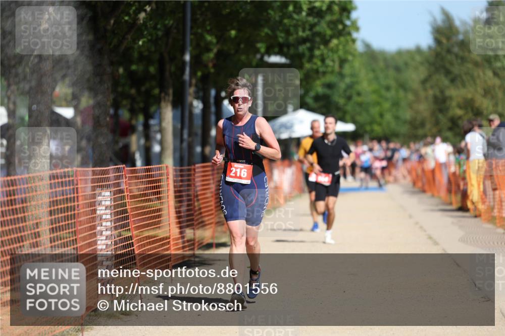 07.09.2025 - 19. Norderstedt Triathlon Michael Strokosch http://msf.ph/oto/8801556 07.09.2025 12:32:12 Laufen 164, 201, 216 meine-sportfotos.de