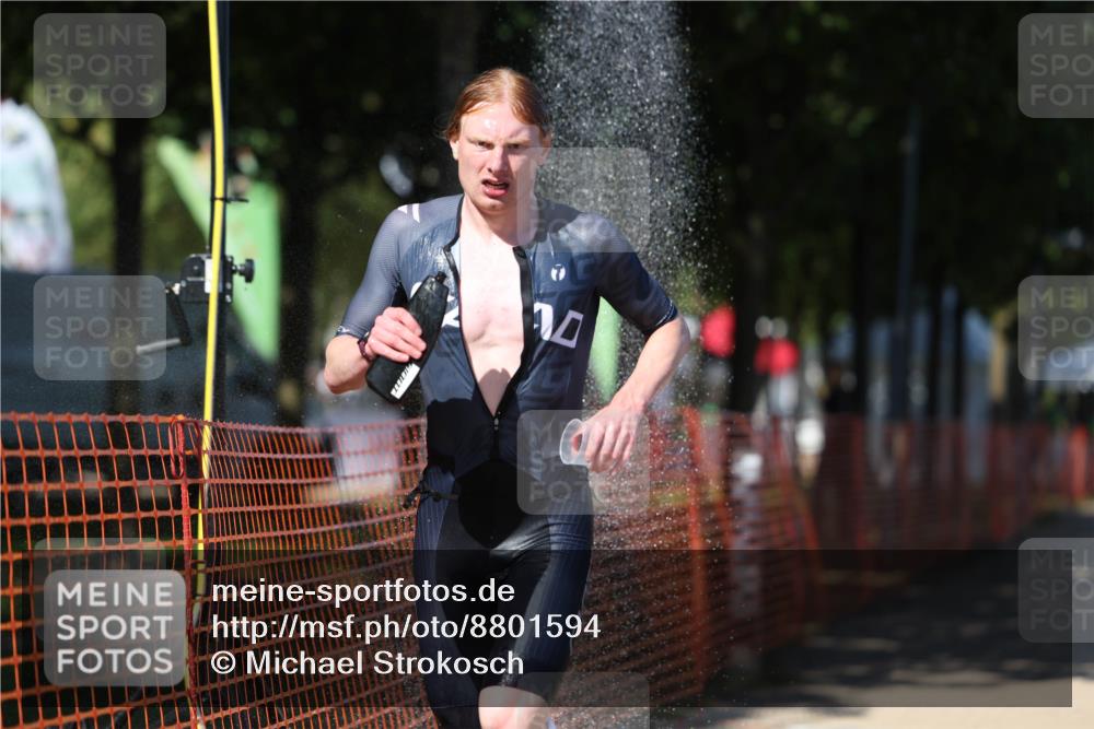 07.09.2025 - 19. Norderstedt Triathlon Michael Strokosch http://msf.ph/oto/8801594 07.09.2025 14:52:40 Laufen 1421, 1468 meine-sportfotos.de