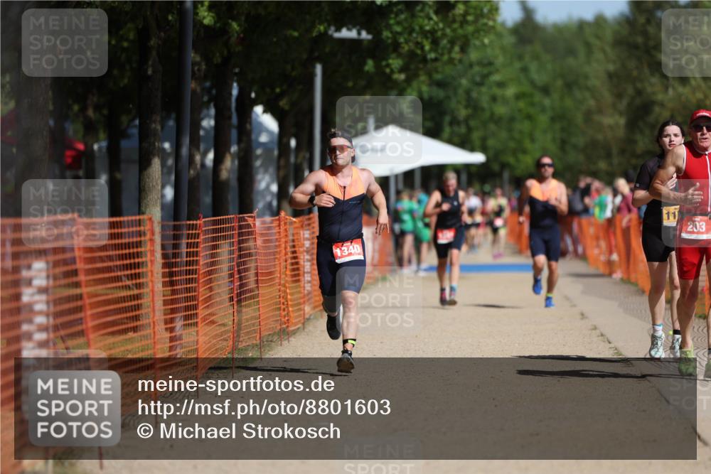 07.09.2025 - 19. Norderstedt Triathlon Michael Strokosch http://msf.ph/oto/8801603 07.09.2025 12:02:28 Laufen 203, 1159, 1340 meine-sportfotos.de