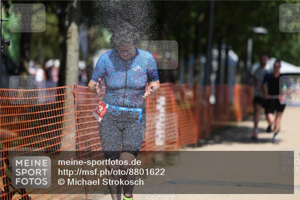 07.09.2025 - 19. Norderstedt Triathlon Michael Strokosch http://msf.ph/oto/8801622 07.09.2025 13:10:14 Laufen 243, 309, 345, 766 meine-sportfotos.de