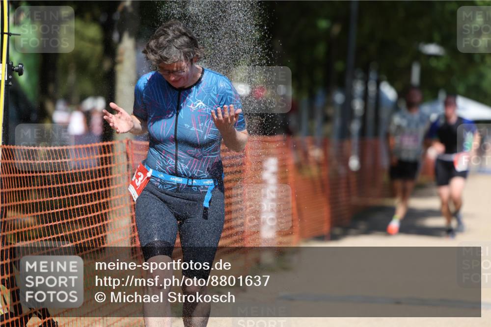 07.09.2025 - 19. Norderstedt Triathlon Michael Strokosch http://msf.ph/oto/8801637 07.09.2025 13:10:14 Laufen 243, 309, 345, 766 meine-sportfotos.de
