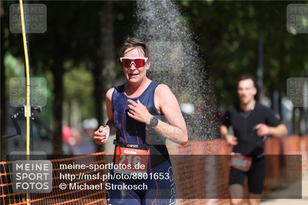 07.09.2025 - 19. Norderstedt Triathlon Michael Strokosch http://msf.ph/oto/8801653 07.09.2025 12:32:16 Laufen 164, 216, 234, 1349 meine-sportfotos.de