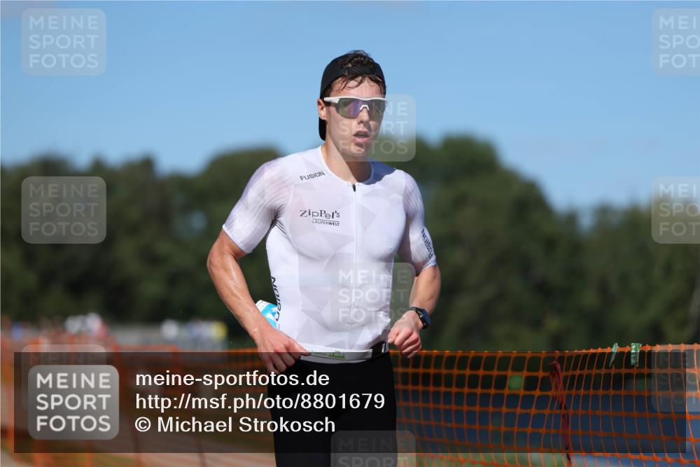 07.09.2025 - 19. Norderstedt Triathlon Michael Strokosch http://msf.ph/oto/8801679 07.09.2025 14:52:45 Laufen 1421 meine-sportfotos.de