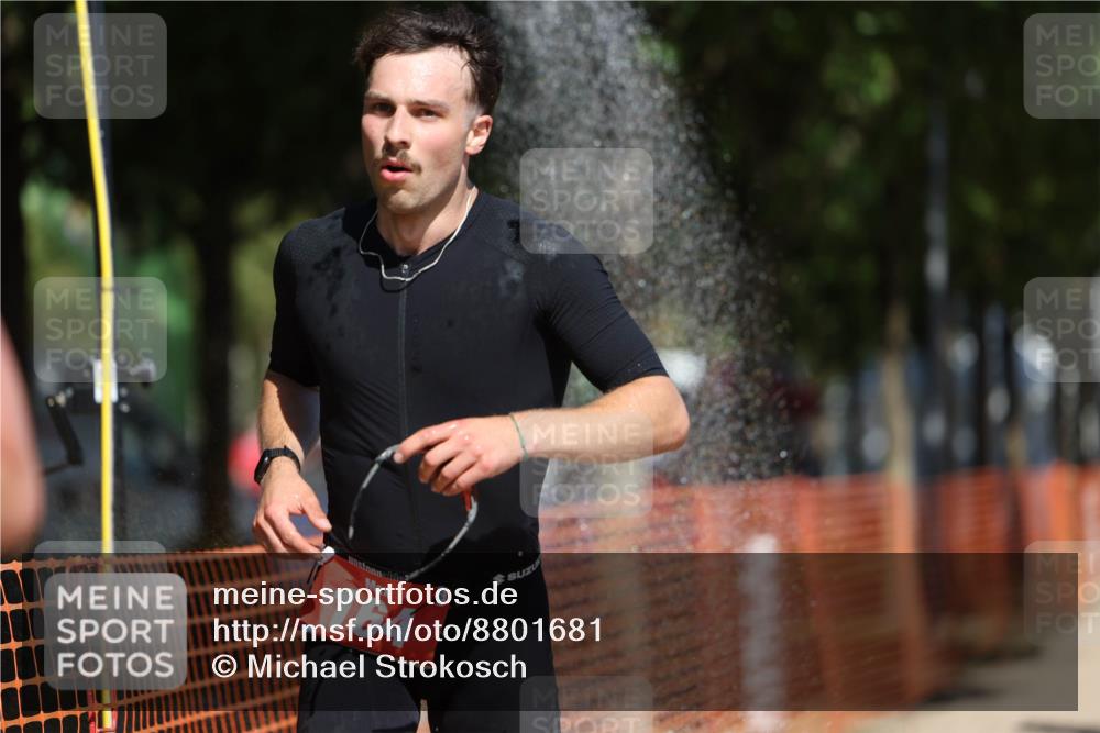 07.09.2025 - 19. Norderstedt Triathlon Michael Strokosch http://msf.ph/oto/8801681 07.09.2025 12:32:17 Laufen 164, 216, 234, 1349 meine-sportfotos.de