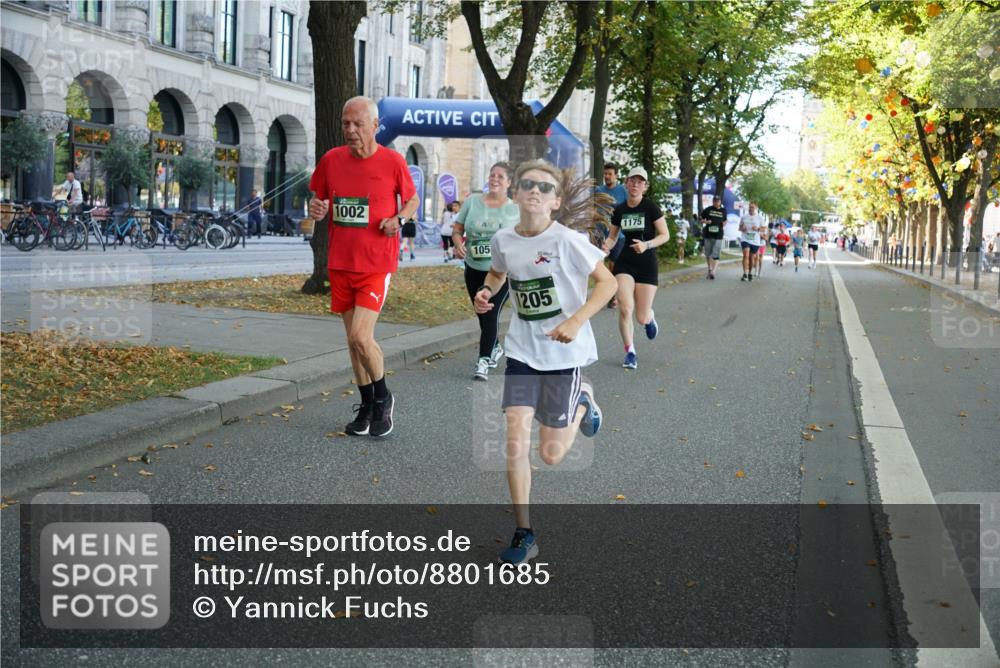 07.09.2025 - BARMER Alsterlauf Yannick Fuchs http://msf.ph/oto/8801685 07.09.2025 11:50:02 Laufen 1002, 105, 1205, 1175 meine-sportfotos.de