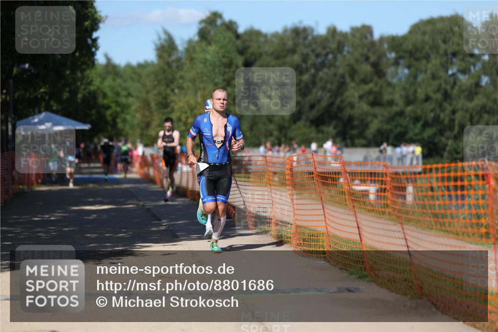 07.09.2025 - 19. Norderstedt Triathlon Michael Strokosch http://msf.ph/oto/8801686 07.09.2025 14:52:58 Laufen 969, 1002, 1041 meine-sportfotos.de