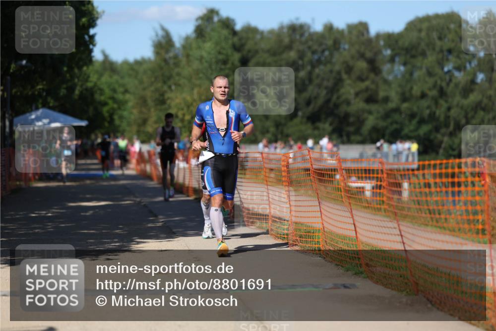 07.09.2025 - 19. Norderstedt Triathlon Michael Strokosch http://msf.ph/oto/8801691 07.09.2025 14:52:59 Laufen 969, 1002, 1041 meine-sportfotos.de