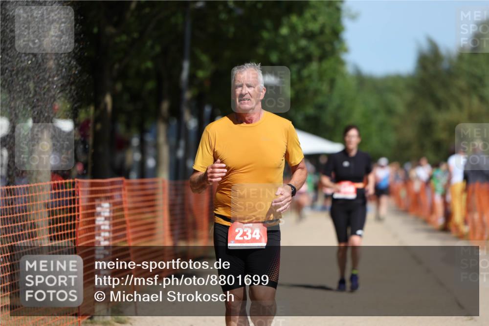 07.09.2025 - 19. Norderstedt Triathlon Michael Strokosch http://msf.ph/oto/8801699 07.09.2025 12:32:20 Laufen 164, 234, 1349 meine-sportfotos.de