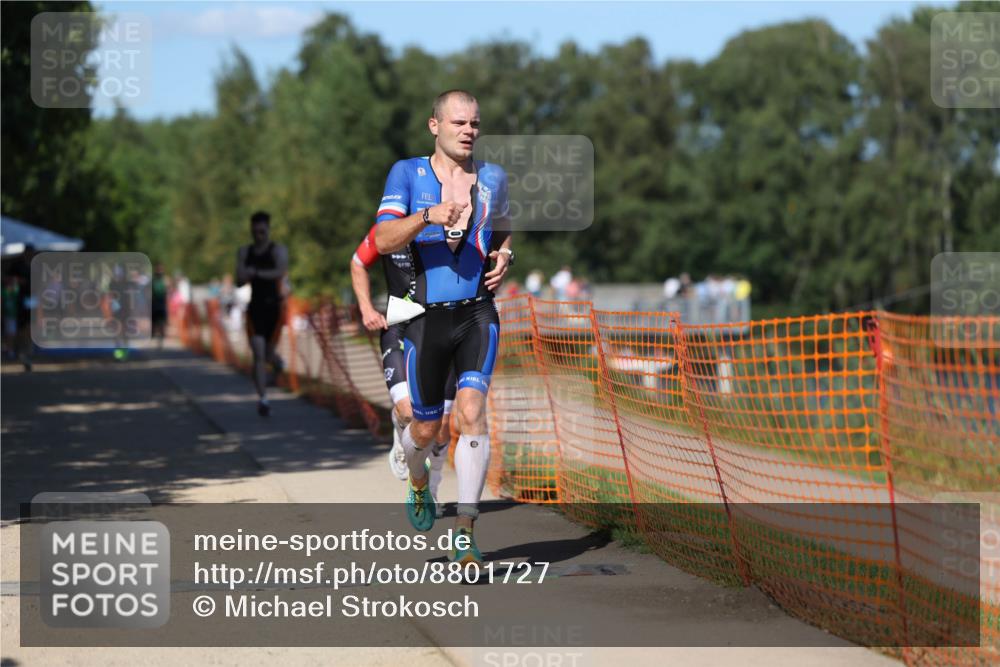 07.09.2025 - 19. Norderstedt Triathlon Michael Strokosch http://msf.ph/oto/8801727 07.09.2025 14:53:00 Laufen 969, 1002, 1041 meine-sportfotos.de