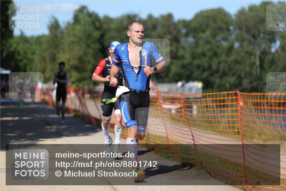 07.09.2025 - 19. Norderstedt Triathlon Michael Strokosch http://msf.ph/oto/8801742 07.09.2025 14:53:00 Laufen 969, 1002, 1041 meine-sportfotos.de