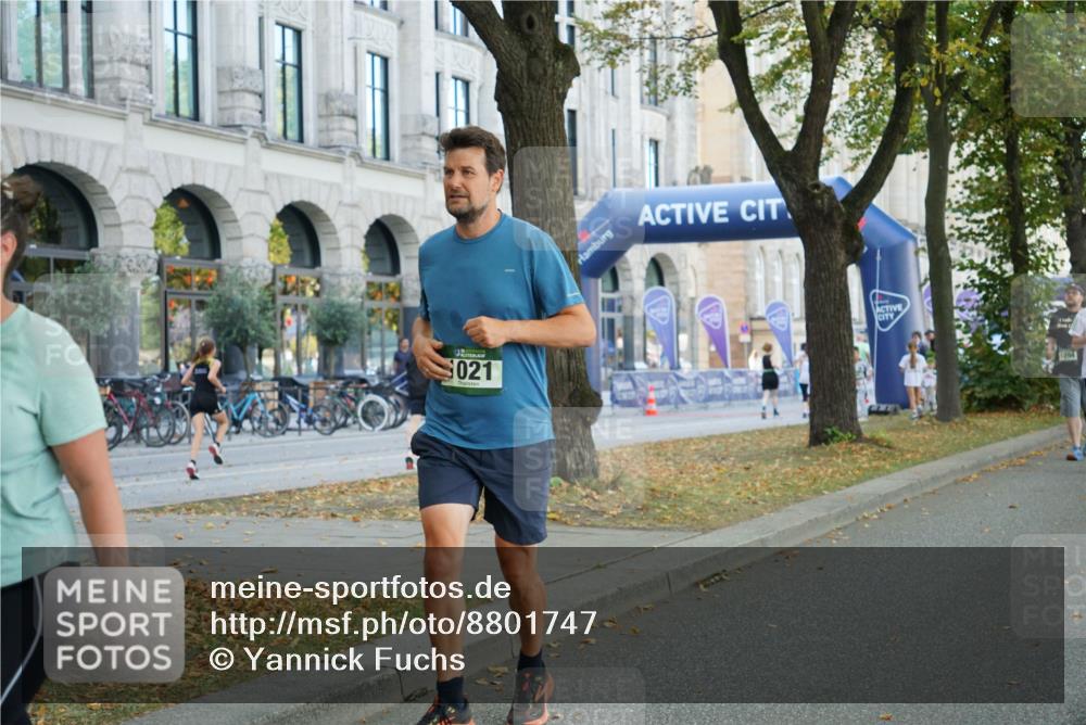 07.09.2025 - BARMER Alsterlauf Yannick Fuchs http://msf.ph/oto/8801747 07.09.2025 11:50:06 Laufen 021, 1094 meine-sportfotos.de