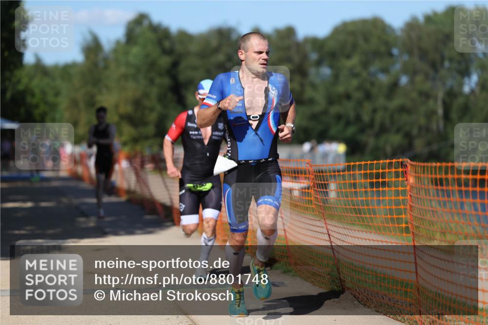 07.09.2025 - 19. Norderstedt Triathlon Michael Strokosch http://msf.ph/oto/8801748 07.09.2025 14:53:00 Laufen 969, 1002, 1041 meine-sportfotos.de