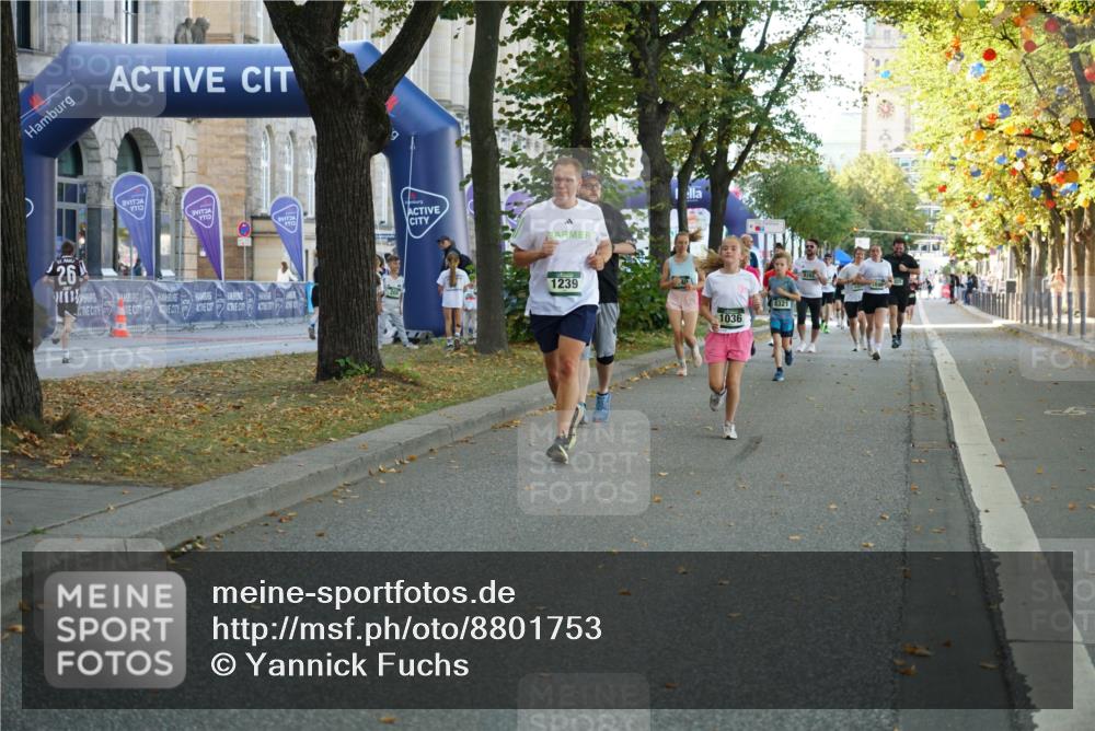 07.09.2025 - BARMER Alsterlauf Yannick Fuchs http://msf.ph/oto/8801753 07.09.2025 11:50:08 Laufen 26, 1239, 8321, 1036 meine-sportfotos.de