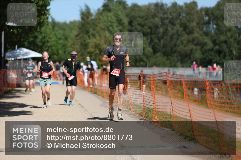 07.09.2025 - 19. Norderstedt Triathlon Michael Strokosch http://msf.ph/oto/8801773 07.09.2025 13:10:37 Laufen 208, 209, 247 meine-sportfotos.de