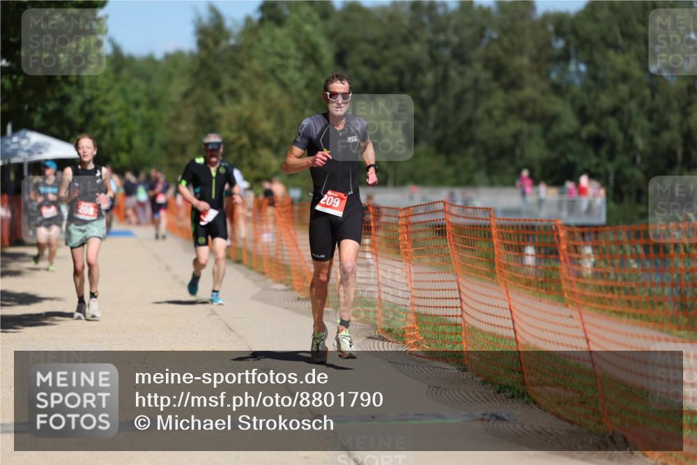 07.09.2025 - 19. Norderstedt Triathlon Michael Strokosch http://msf.ph/oto/8801790 07.09.2025 13:10:38 Laufen 208, 209, 247 meine-sportfotos.de