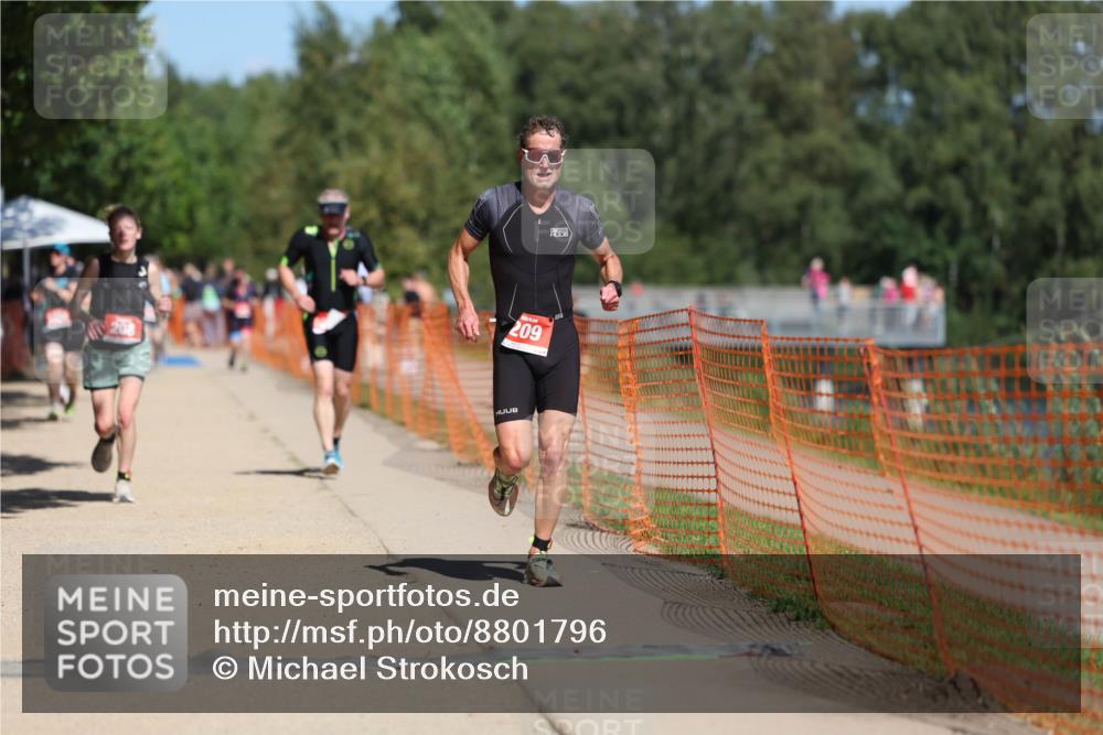 07.09.2025 - 19. Norderstedt Triathlon Michael Strokosch http://msf.ph/oto/8801796 07.09.2025 13:10:38 Laufen 208, 209, 247 meine-sportfotos.de