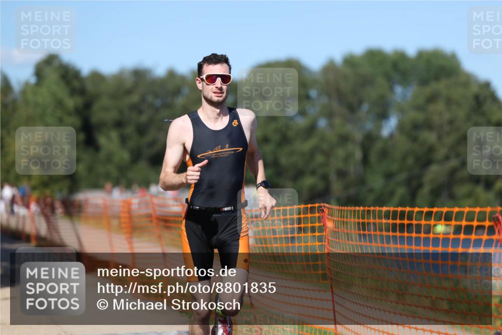 07.09.2025 - 19. Norderstedt Triathlon Michael Strokosch http://msf.ph/oto/8801835 07.09.2025 14:53:04 Laufen 879, 969, 1002, 1041 meine-sportfotos.de