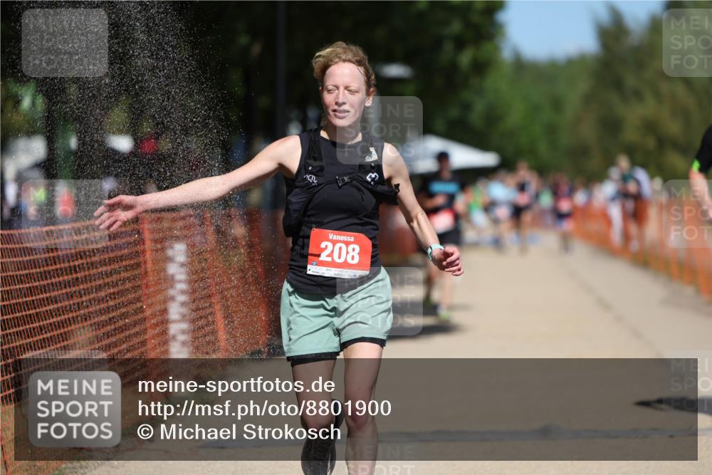 07.09.2025 - 19. Norderstedt Triathlon Michael Strokosch http://msf.ph/oto/8801900 07.09.2025 13:10:43 Laufen 208, 209, 247, 1268 meine-sportfotos.de