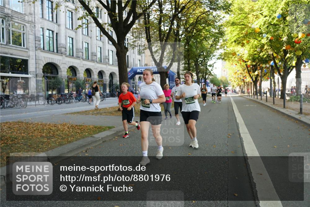 07.09.2025 - BARMER Alsterlauf Yannick Fuchs http://msf.ph/oto/8801976 07.09.2025 11:50:18 Laufen 1057, 1026 meine-sportfotos.de