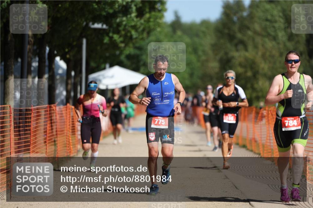 07.09.2025 - 19. Norderstedt Triathlon Michael Strokosch http://msf.ph/oto/8801984 07.09.2025 12:02:55 Laufen 186, 199, 775, 784, 1207 meine-sportfotos.de
