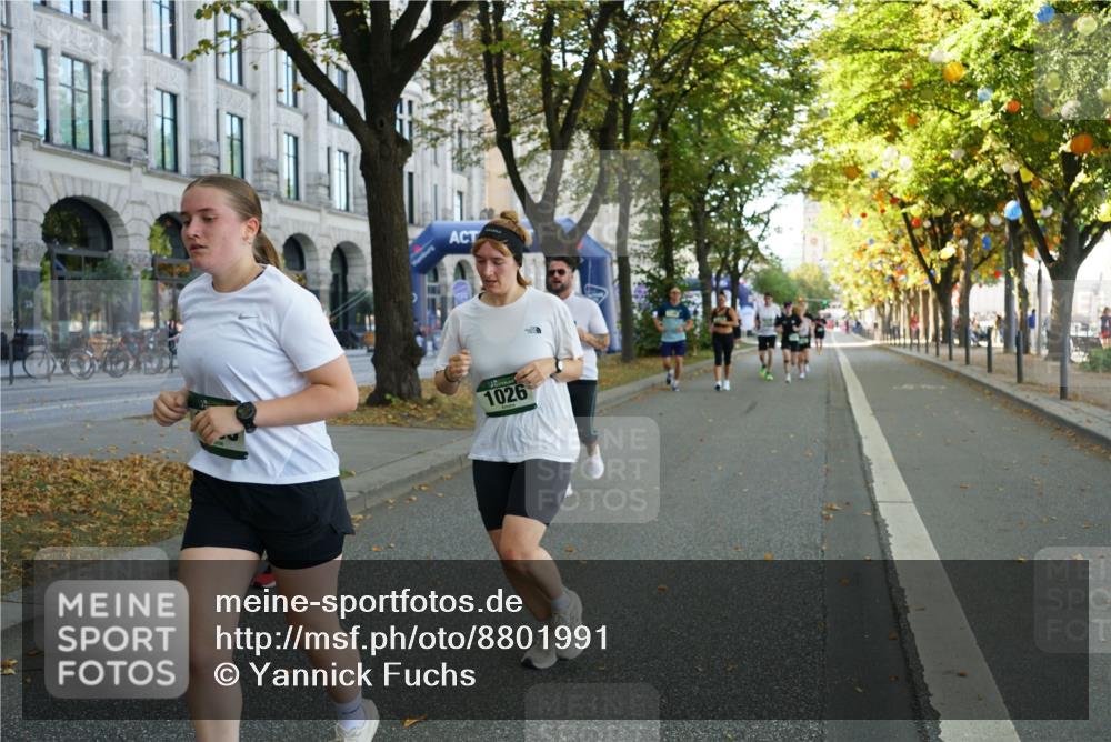 07.09.2025 - BARMER Alsterlauf Yannick Fuchs http://msf.ph/oto/8801991 07.09.2025 11:50:19 Laufen 1026 meine-sportfotos.de