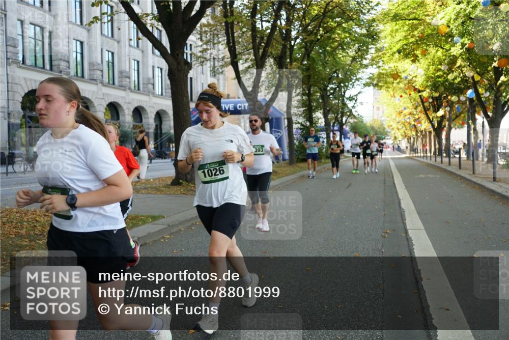 07.09.2025 - BARMER Alsterlauf Yannick Fuchs http://msf.ph/oto/8801999 07.09.2025 11:50:19 Laufen 1026, 393 meine-sportfotos.de
