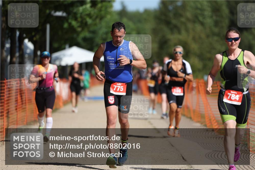 07.09.2025 - 19. Norderstedt Triathlon Michael Strokosch http://msf.ph/oto/8802016 07.09.2025 12:02:56 Laufen 186, 199, 775, 784 meine-sportfotos.de