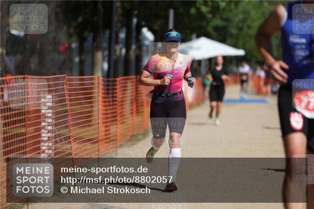07.09.2025 - 19. Norderstedt Triathlon Michael Strokosch http://msf.ph/oto/8802057 07.09.2025 12:02:58 Laufen 186, 199, 775, 784, 1394 meine-sportfotos.de