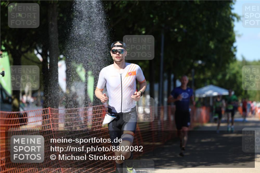 07.09.2025 - 19. Norderstedt Triathlon Michael Strokosch http://msf.ph/oto/8802082 07.09.2025 14:53:21 Laufen 994, 1006, 1015, 1401, 1467 meine-sportfotos.de