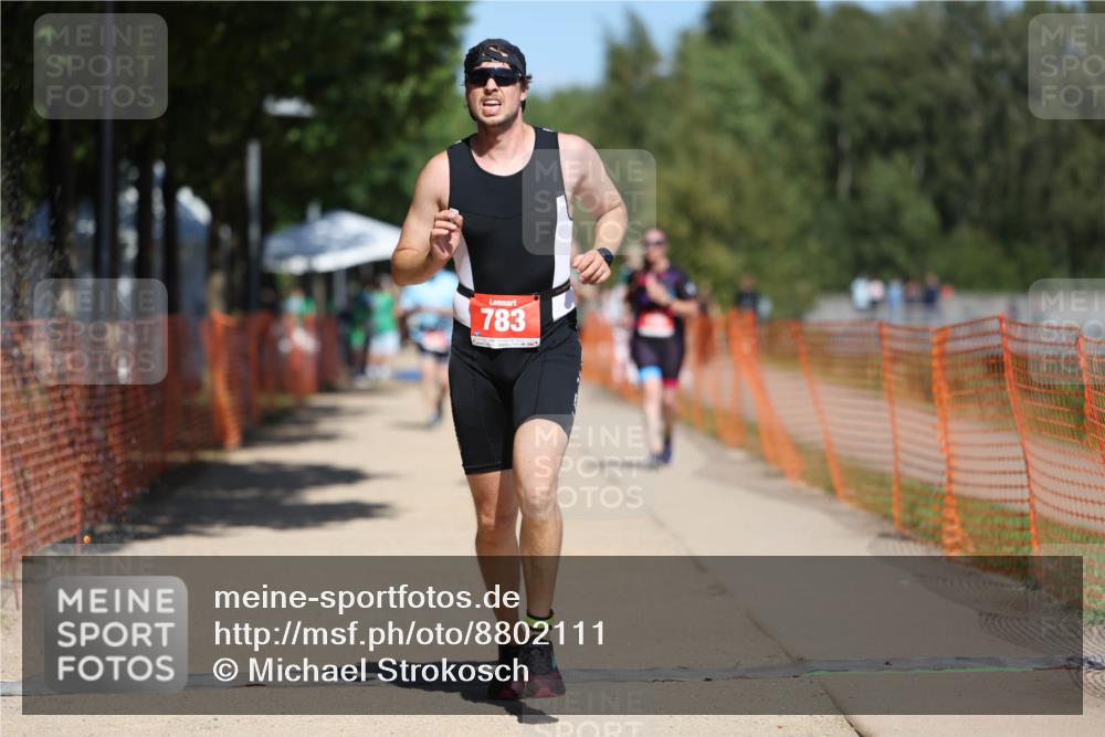 07.09.2025 - 19. Norderstedt Triathlon Michael Strokosch http://msf.ph/oto/8802111 07.09.2025 13:10:55 Laufen 137, 248, 783, 1256 meine-sportfotos.de