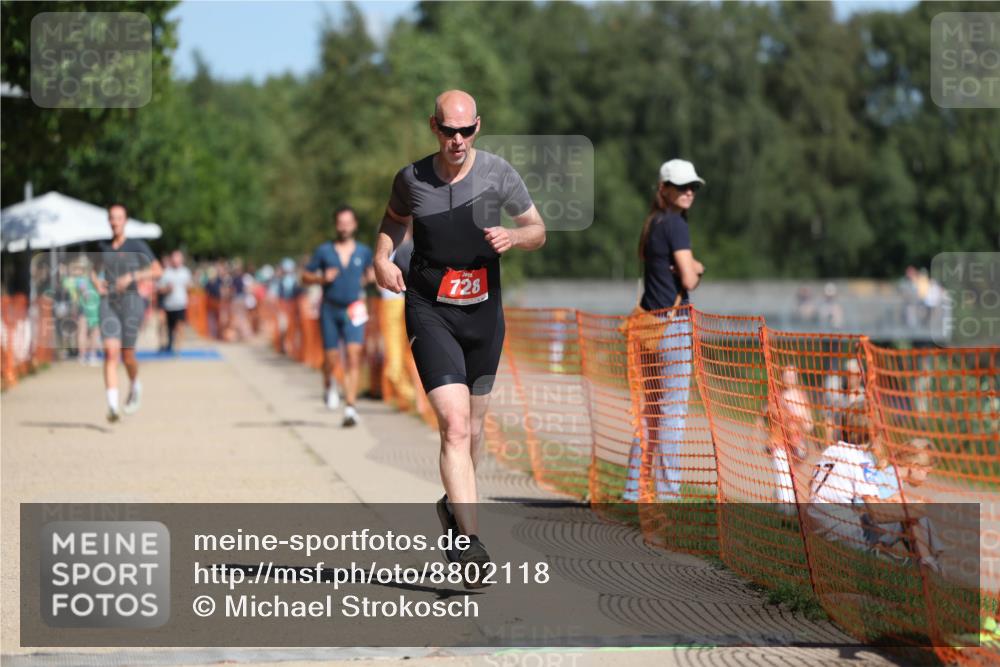 07.09.2025 - 19. Norderstedt Triathlon Michael Strokosch http://msf.ph/oto/8802118 07.09.2025 12:32:56 Laufen 245, 258, 728 meine-sportfotos.de