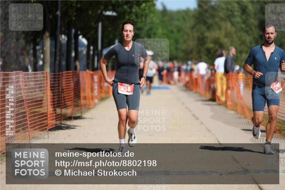 07.09.2025 - 19. Norderstedt Triathlon Michael Strokosch http://msf.ph/oto/8802198 07.09.2025 12:33:02 Laufen 245, 258, 728 meine-sportfotos.de