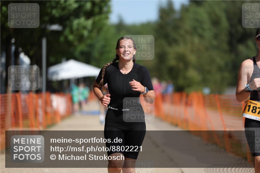 07.09.2025 - 19. Norderstedt Triathlon Michael Strokosch http://msf.ph/oto/8802221 07.09.2025 12:03:07 Laufen 1187, 1313, 1394 meine-sportfotos.de