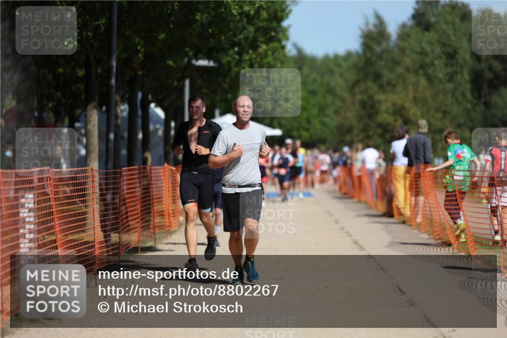07.09.2025 - 19. Norderstedt Triathlon Michael Strokosch http://msf.ph/oto/8802267 07.09.2025 12:33:13 Laufen 801, 1223, 1241 meine-sportfotos.de
