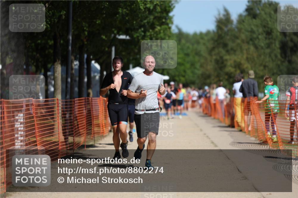 07.09.2025 - 19. Norderstedt Triathlon Michael Strokosch http://msf.ph/oto/8802274 07.09.2025 12:33:14 Laufen 801, 1223, 1241 meine-sportfotos.de