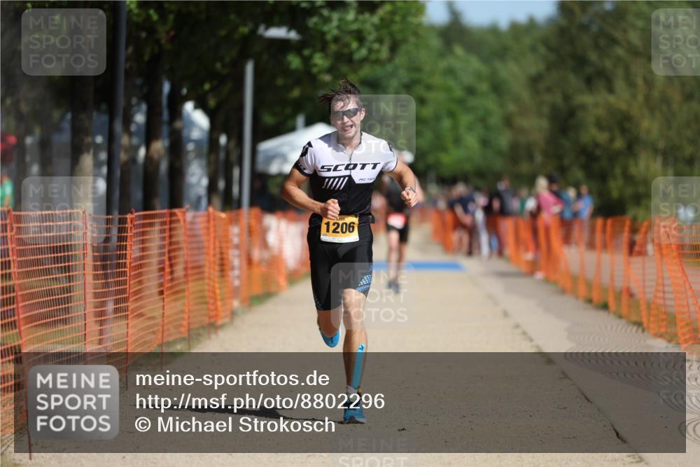 07.09.2025 - 19. Norderstedt Triathlon Michael Strokosch http://msf.ph/oto/8802296 07.09.2025 12:03:13 Laufen 1206 meine-sportfotos.de
