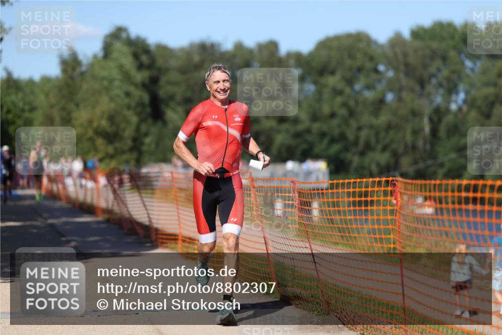 07.09.2025 - 19. Norderstedt Triathlon Michael Strokosch http://msf.ph/oto/8802307 07.09.2025 14:53:38 Laufen 977 meine-sportfotos.de