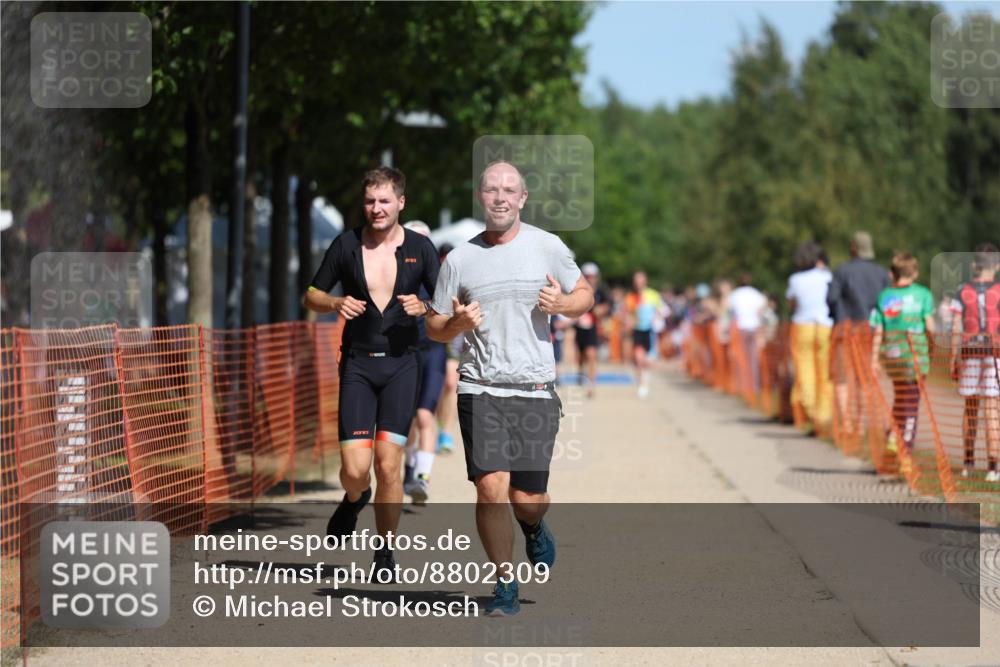 07.09.2025 - 19. Norderstedt Triathlon Michael Strokosch http://msf.ph/oto/8802309 07.09.2025 12:33:15 Laufen 801, 1223, 1241, 1265 meine-sportfotos.de