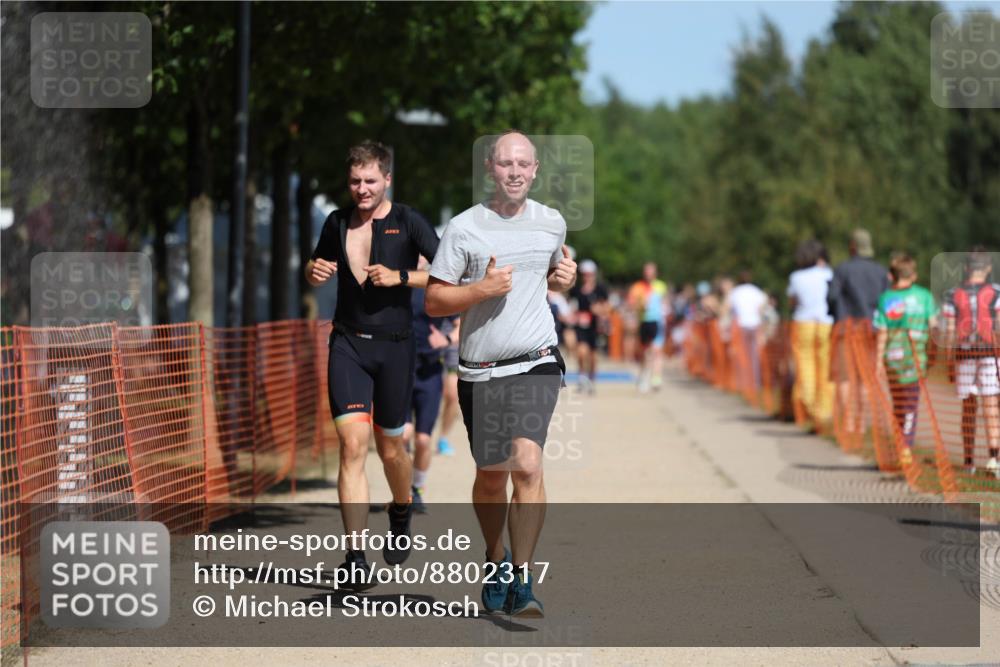 07.09.2025 - 19. Norderstedt Triathlon Michael Strokosch http://msf.ph/oto/8802317 07.09.2025 12:33:15 Laufen 801, 1223, 1241, 1265 meine-sportfotos.de