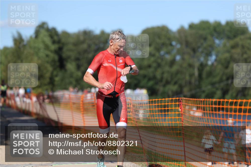 07.09.2025 - 19. Norderstedt Triathlon Michael Strokosch http://msf.ph/oto/8802321 07.09.2025 14:53:38 Laufen 977 meine-sportfotos.de