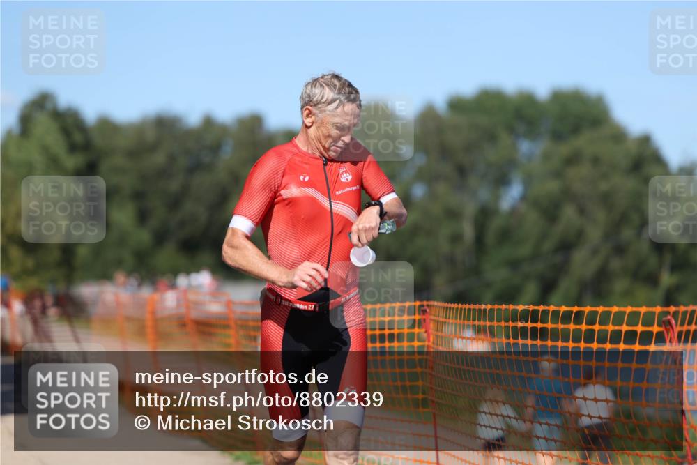 07.09.2025 - 19. Norderstedt Triathlon Michael Strokosch http://msf.ph/oto/8802339 07.09.2025 14:53:39 Laufen 977 meine-sportfotos.de