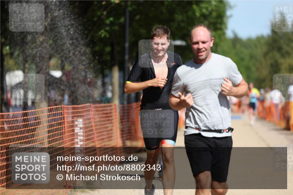 07.09.2025 - 19. Norderstedt Triathlon Michael Strokosch http://msf.ph/oto/8802343 07.09.2025 12:33:17 Laufen 782, 801, 1223, 1241, 1265 meine-sportfotos.de