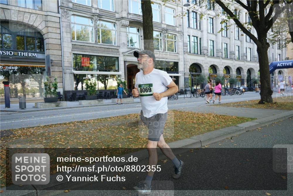 07.09.2025 - BARMER Alsterlauf Yannick Fuchs http://msf.ph/oto/8802355 07.09.2025 11:50:39 Laufen 22, 8069 meine-sportfotos.de