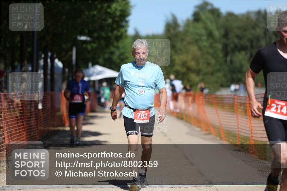 07.09.2025 - 19. Norderstedt Triathlon Michael Strokosch http://msf.ph/oto/8802359 07.09.2025 13:11:12 Laufen 213, 214, 762 meine-sportfotos.de