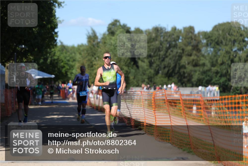 07.09.2025 - 19. Norderstedt Triathlon Michael Strokosch http://msf.ph/oto/8802364 07.09.2025 14:53:46 Laufen 996, 1008, 1456, 1471 meine-sportfotos.de