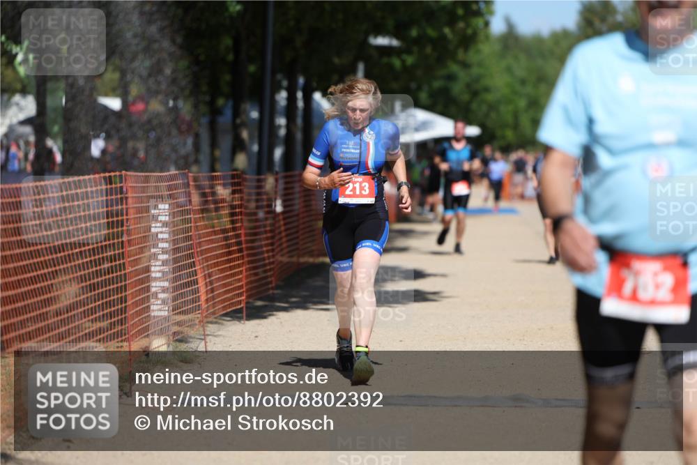 07.09.2025 - 19. Norderstedt Triathlon Michael Strokosch http://msf.ph/oto/8802392 07.09.2025 13:11:15 Laufen 213, 214, 762 meine-sportfotos.de