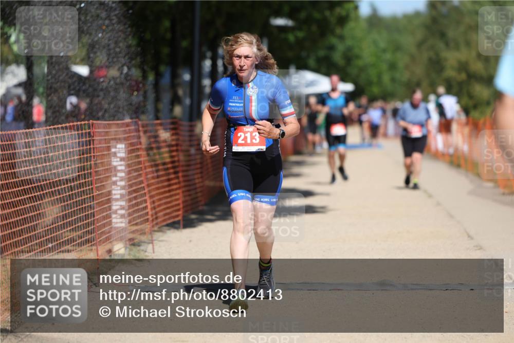 07.09.2025 - 19. Norderstedt Triathlon Michael Strokosch http://msf.ph/oto/8802413 07.09.2025 13:11:16 Laufen 213, 214, 762 meine-sportfotos.de