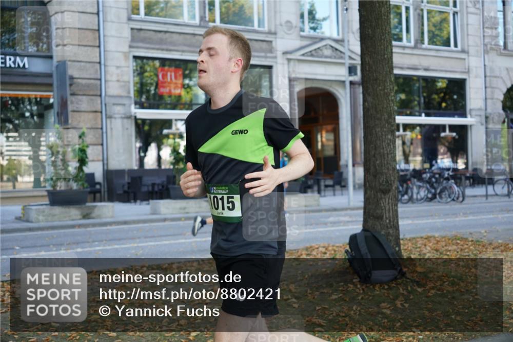 07.09.2025 - BARMER Alsterlauf Yannick Fuchs http://msf.ph/oto/8802421 07.09.2025 11:50:43 Laufen 136, 1015 meine-sportfotos.de